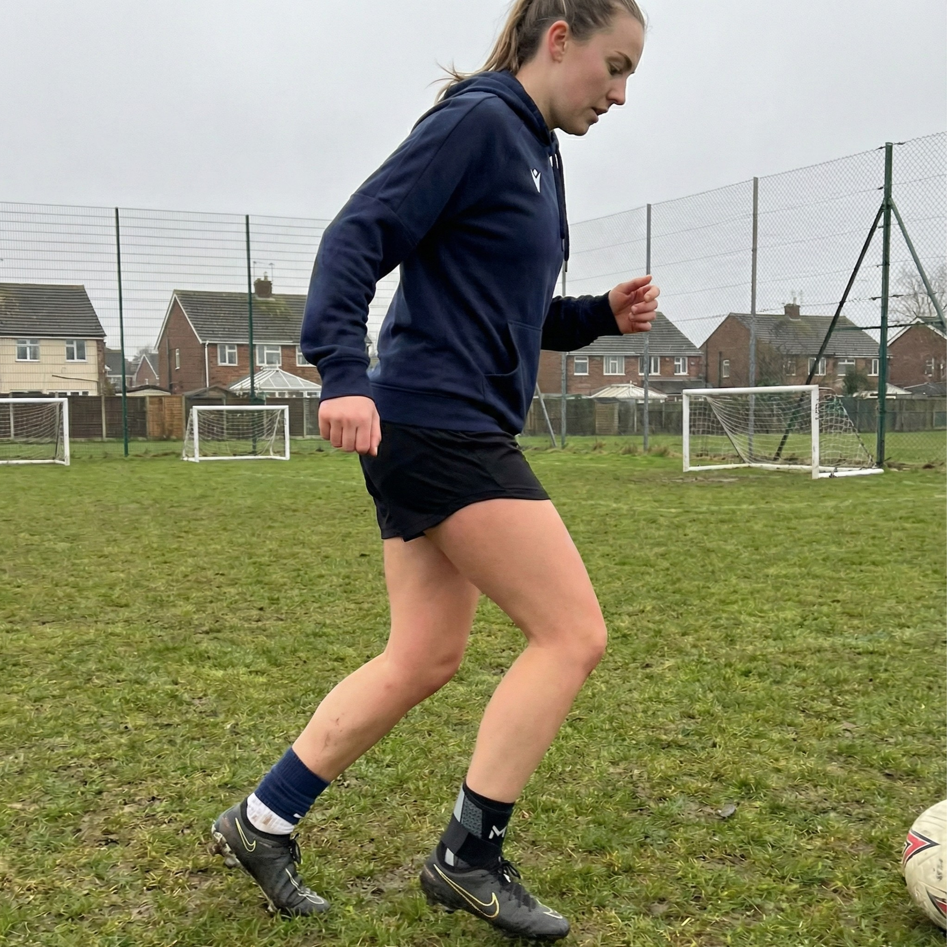 Glovyzone One-Size Ankle Brace - Glovyzone 